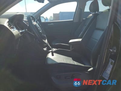 Zdjęcie 7 z 14 samochodu: 2021 VOLKSWAGEN TIGUAN SE VIN:3VV2B7AXXMM158597 - miniatura