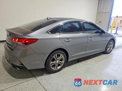 Trzecie zdjęcie samochodu z tyłu: 2018 HYUNDAI SONATA LIMITED VIN:5NPE34AF3JH656673 - miniatura