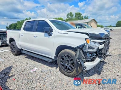 Czwarte zdjęcie samochodu z boku: 2023 CHEVROLET SILVERADO K1500 RST VIN:2GCUDEED6P1151857 - miniatura