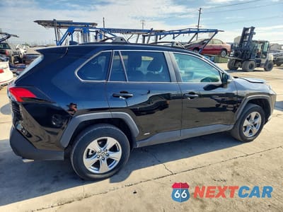 Trzecie zdjęcie samochodu z tyłu: 2024 TOYOTA RAV4 LE VIN:4T3MWRFV4RU154162 - miniatura