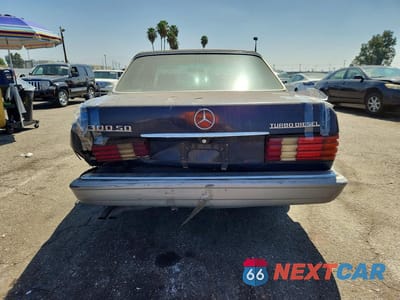 Zdjęcie 6 z 12 samochodu: 1984 MERCEDES-BENZ 300 SD VIN:WDBCB20A2EA059014 - miniatura
