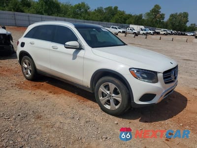 Czwarte zdjęcie samochodu z boku: 2018 MERCEDES-BENZ GLC 300 4MATIC VIN:WDC0G4KB9JV084321 - miniatura