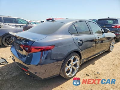 Trzecie zdjęcie samochodu z tyłu: 2019 ALFA ROMEO GIULIA TI VIN:ZARFANBN4K7603644 - miniatura