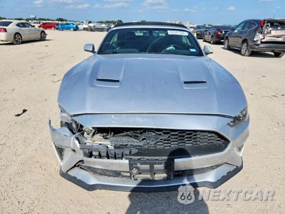 Piąte zdjęcie samochodu w środku: 2018 FORD MUSTANG VIN:1FATP8UH4J5111779 - miniatura