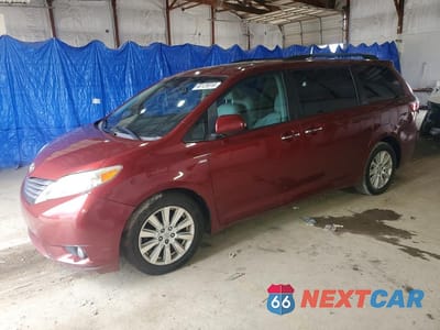 2017 TOYOTA SIENNA XLE 7-PASSENGER 5TDDZ3DC2HS173332 - główne zdjęcie licytacji z USA - miniatura