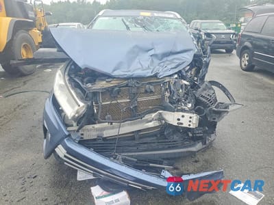 Piąte zdjęcie samochodu w środku: 2019 TOYOTA HIGHLANDER HYBRID XLE VIN:5TDJGRFHXKS054147 - miniatura