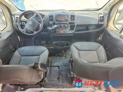 Zdjęcie 8 z 13 samochodu: 2019 RAM PROMASTER 1500 DELIVERY VAN VIN:3C6TRVBG3KE547985 - miniatura