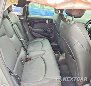 Zdjęcie 10 z 12 samochodu: 2021 MINI COOPER S VIN:WMWXU9C04M2M97693 - miniatura