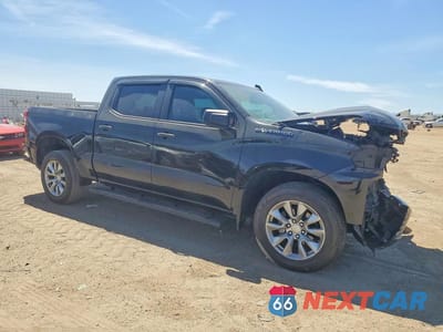 Czwarte zdjęcie samochodu z boku: 2022 CHEVROLET SILVERADO LTD C1500 CUSTOM VIN:3GCPWBEK9NG181802 - miniatura