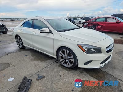 Czwarte zdjęcie samochodu z boku: 2018 MERCEDES-BENZ CLA VIN:WDDSJ4EB0JN525626 - miniatura