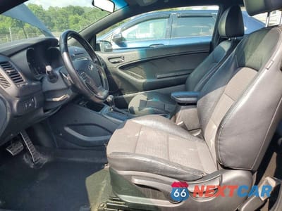 Zdjęcie 7 z 12 samochodu: 2016 KIA FORTE KOUP SX VIN:KNAFZ6A3XG5580508 - miniatura