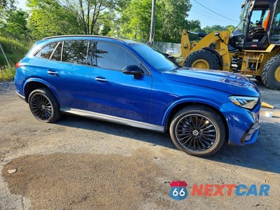 Czwarte zdjęcie samochodu z boku: 2023 MERCEDES-BENZ GLC 300 4MATIC VIN:W1NKM4HBXPF026499 - miniatura