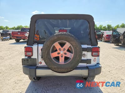 Zdjęcie 6 z 13 samochodu: 2015 JEEP WRANGLER UNLIMITED SPORT VIN:1C4BJWDG4FL568503 - miniatura