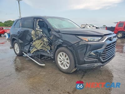 Czwarte zdjęcie samochodu z boku: 2024 TOYOTA GRAND HIGHLANDER XLE VIN:5TDAAAB52RS039117 - miniatura