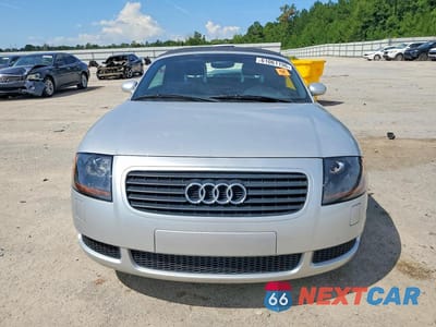 Piąte zdjęcie samochodu w środku: 2001 AUDI TT VIN:TRUTX28N111011515 - miniatura