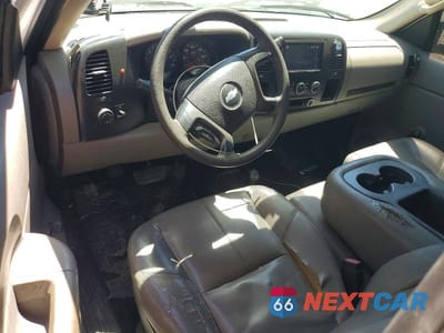 Zdjęcie 8 z 12 samochodu: 2007 CHEVROLET SILVERADO K1500 VIN:1GCEK14C37Z567447 - miniatura