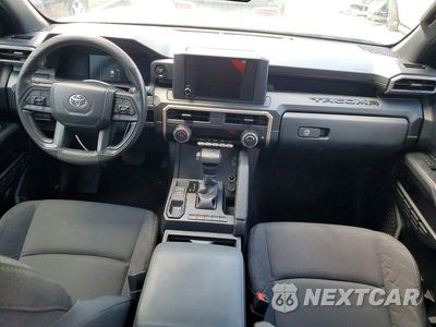 Zdjęcie 8 z 13 samochodu: 2024 TOYOTA TACOMA SR VIN:3TYKD5HN4RT012645 - miniatura