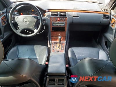 Zdjęcie 8 z 12 samochodu: 1999 MERCEDES-BENZ E 430 VIN:WDBJF70H2XA890294 - miniatura
