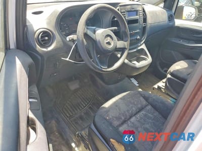 Zdjęcie 8 z 13 samochodu: 2017 MERCEDES-BENZ METRIS VIN:WD3PG2EA8H3216724 - miniatura