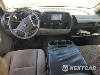 Zdjęcie 8 z 12 samochodu: 2007 GMC SIERRA K2500 HEAVY DUTY VIN:1GTHK29K37E582461 - miniatura