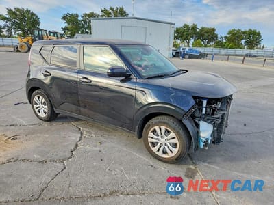 Czwarte zdjęcie samochodu z boku: 2024 KIA SOUL LX VIN:KNDJ23AU9R7235003 - miniatura