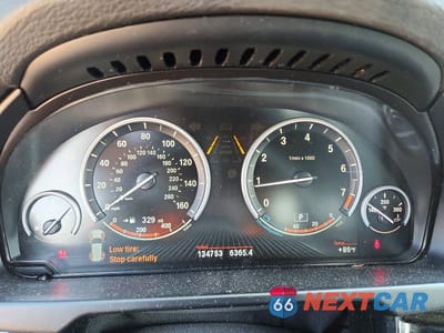Zdjęcie 9 z 13 samochodu: 2015 BMW X5 XDRIVE35I VIN:5UXKR0C52F0P16024 - miniatura