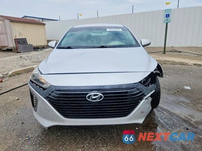 Piąte zdjęcie samochodu w środku: 2018 HYUNDAI IONIQ SEL VIN:KMHC75LC3JU060307 - miniatura