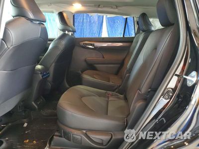 Zdjęcie 11 z 13 samochodu: 2022 TOYOTA HIGHLANDER PLATINUM VIN:5TDFZRBHXNS225621 - miniatura