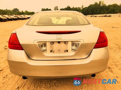 Zdjęcie 6 z 13 samochodu: 2006 HONDA ACCORD EX VIN:1HGCM665X6A034815 - miniatura