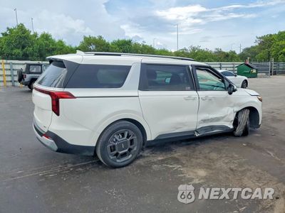 Trzecie zdjęcie samochodu z tyłu: 2025 KIA CARNIVAL EX VIN:KNDNC5KA2S6077243 - miniatura