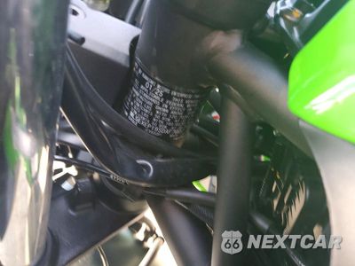 Zdjęcie 9 z 9 samochodu: 2025 KAWASAKI EX650 P VIN:ML5EXEP19SDAF7007 - miniatura