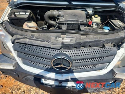Zdjęcie 12 z 13 samochodu: 2017 MERCEDES-BENZ SPRINTER 2500 AMBULANCE VIN:WDAPE7CDXHP384382 - miniatura