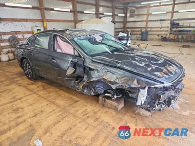 Czwarte zdjęcie samochodu z boku: 2026 HYUNDAI SONATA HYBRID BLUE VIN:KMHL24JJ3TA155402 - miniatura