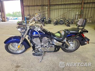 Trzecie zdjęcie samochodu z tyłu: 2004 HONDA VT1300 S VIN:1HFSC52084A106888 - miniatura