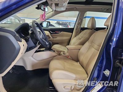 Zdjęcie 7 z 13 samochodu: 2018 NISSAN ROGUE SL VIN:5N1AT2MTXJC845722 - miniatura