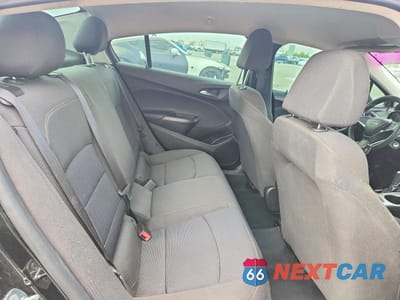 Zdjęcie 10 z 12 samochodu: 2018 CHEVROLET CRUZE LS VIN:1G1BC5SM8J7223515 - miniatura