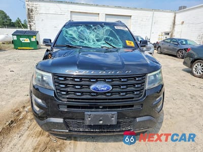 Piąte zdjęcie samochodu w środku: 2017 FORD EXPLORER SPORT VIN:1FM5K8GT0HGC03497 - miniatura