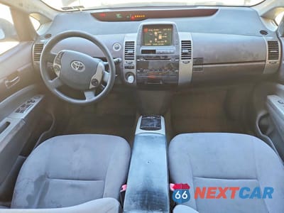 Zdjęcie 8 z 12 samochodu: 2004 TOYOTA PRIUS BASE VIN:JTDKB20U540098840 - miniatura