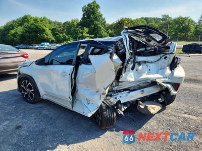 Drugie zdjęcie samochodu z przodu: 2019 TOYOTA C-HR XLE VIN:NMTKHMBX0KR080840 - miniatura