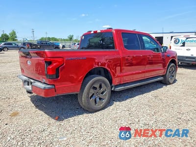 Trzecie zdjęcie samochodu z tyłu: 2025 FORD F150 LIGHTNING XLT VIN:1FT6W3LU7SWG12172 - miniatura