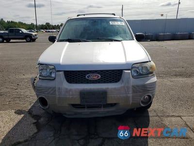 Piąte zdjęcie samochodu w środku: 2006 FORD ESCAPE XLT VIN:1FMYU93106KC74808 - miniatura
