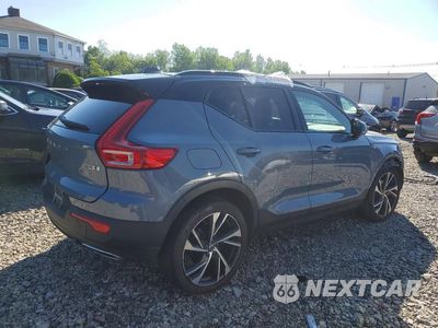 Trzecie zdjęcie samochodu z tyłu: 2020 VOLVO XC40 VIN:YV4162UM3L2243125 - miniatura