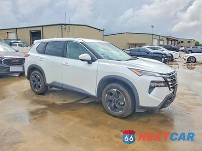 Czwarte zdjęcie samochodu z boku: 2025 NISSAN ROGUE SV VIN:5N1BT3BB2SC763747 - miniatura