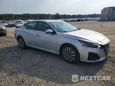 Czwarte zdjęcie samochodu z boku: 2023 NISSAN ALTIMA SV VIN:1N4BL4DV4PN370982 - miniatura