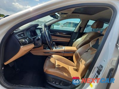 Zdjęcie 7 z 12 samochodu: 2012 BMW 740 I VIN:WBAKA4C54CDS99121 - miniatura