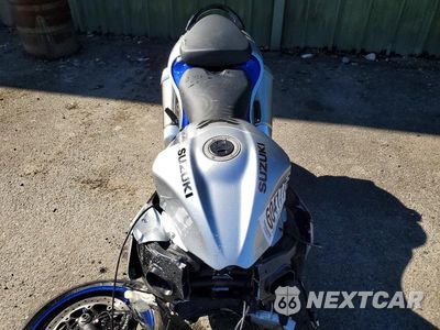 Piąte zdjęcie samochodu w środku: 2025 SUZUKI GSX1300 RR VIN:JS1EJ11BXS7100457 - miniatura