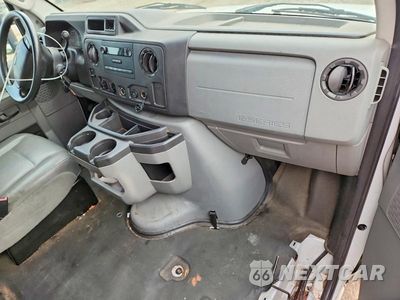 Zdjęcie 8 z 13 samochodu: 2011 FORD ECONOLINE E150 VAN VIN:1FTNE1EW6BDB14316 - miniatura