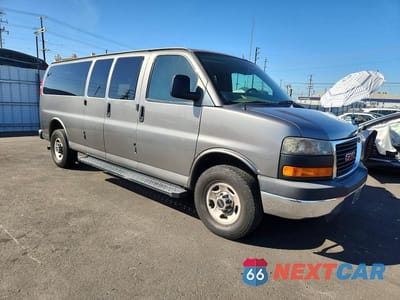Czwarte zdjęcie samochodu z boku: 2011 GMC SAVANA G3500 LT VIN:1GJZ71FG8B1115688 - miniatura