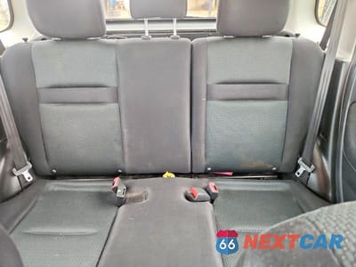 Zdjęcie 10 z 13 samochodu: 2006 TOYOTA SCION XB VIN:JTLKT324X64092371 - miniatura