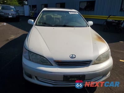 Piąte zdjęcie samochodu w środku: 2001 LEXUS ES 300 VIN:JT8BF28GX10329051 - miniatura